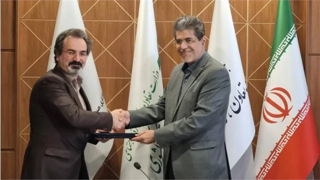صیانت-از-ذخایر-بازنشستگان-شفافیت-مالی-و-مبارزه-با-فساد-.یر.یستادگی-در-مسیر-سلامت-مالی-شفافیت-و-عدالت-حتماً-هزینه-و-حاشیه-دارد-640x360-1